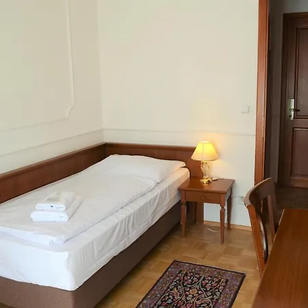 Renesance Krasna Kralovna 4* Karlsbad