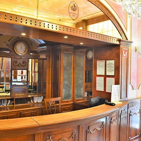 Renesance Krasna Kralovna Hotel