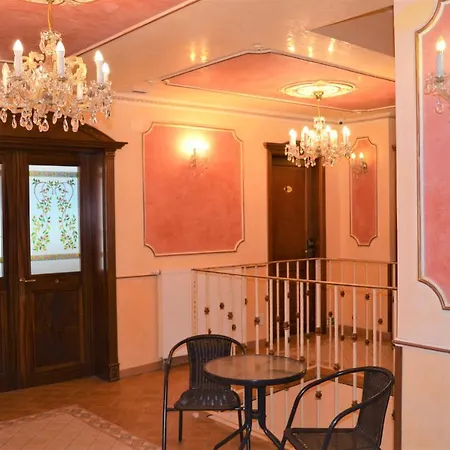 Hotel Renesance Krasna Kralovna 4*