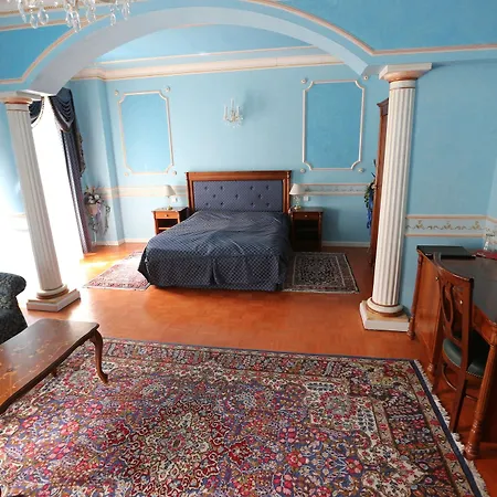Renesance Krasna Kralovna 4* Karlsbad