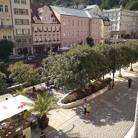 Renesance Krasna Kralovna Hotel Karlsbad