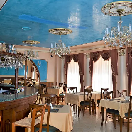 Hotel Renesance Krasna Kralovna 4*