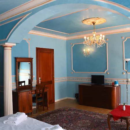 Renesance Krasna Kralovna 4* Karlsbad