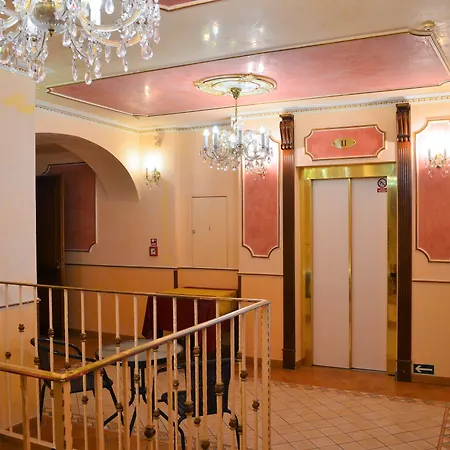 Renesance Krasna Kralovna 4* Karlsbad