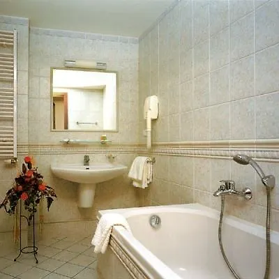 Renesance Krasna Kralovna Hotel 4*
