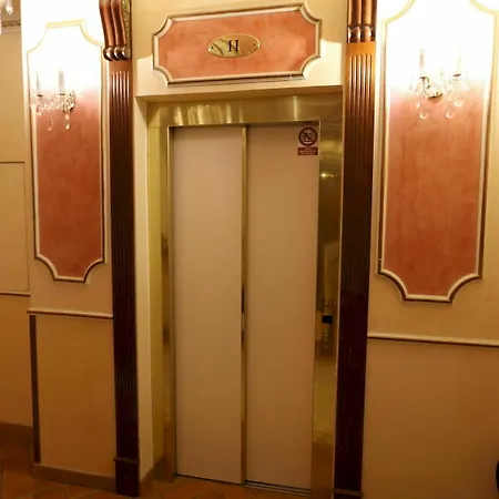 Hotel Renesance Krasna Kralovna 4*